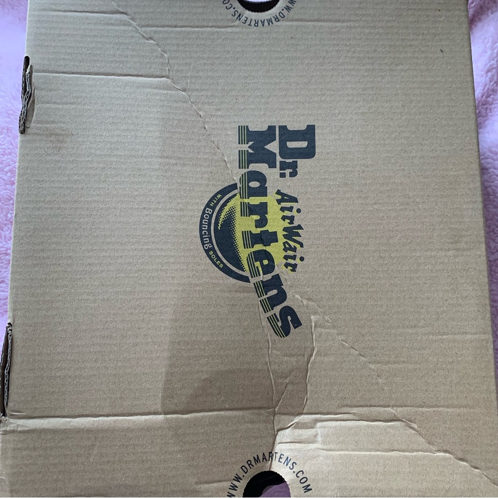 Womens Dr. Martens Devon Hearts Quad Boot - Black SIZE 8 - Picture 6 of 6